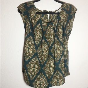 🍁LAUREN CONRAD | green floral sleeveless top🍁